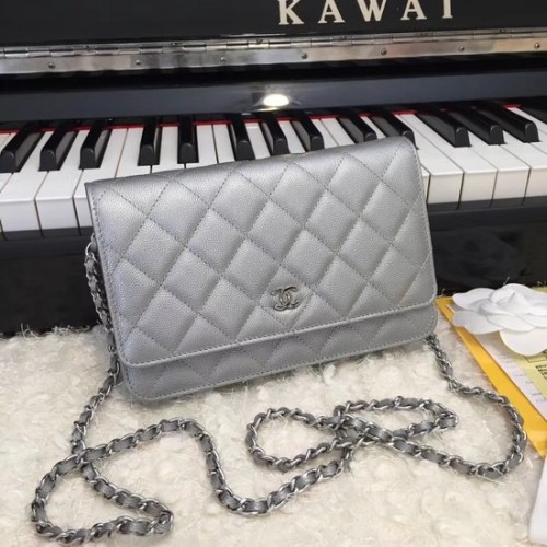 Torebka Chanel Original Caviar Leather Flap crossbody bag CF33814 w kolorze srebrno-szarym z łańcuszkiem w kolorze srebrnym