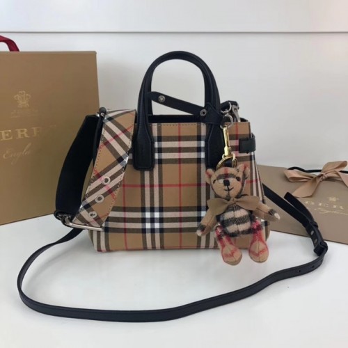 Torebka typu crossbody BURBERRY Baby Banner w kratkę 10443 czarna