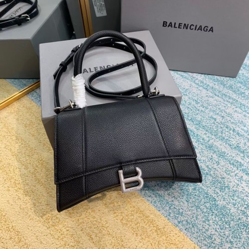 Balenciaga KLEPSZA MAŁA TOREBKA Z RĄCZKĄ NA GÓRZE B108895 czarna