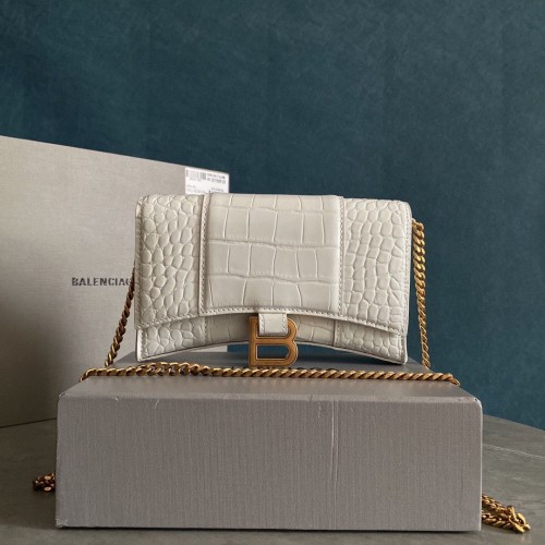 Portfel Balenciaga HOURGLASS z łańcuszkiem i wytłoczonym wzorem krokodyla 656050, biały