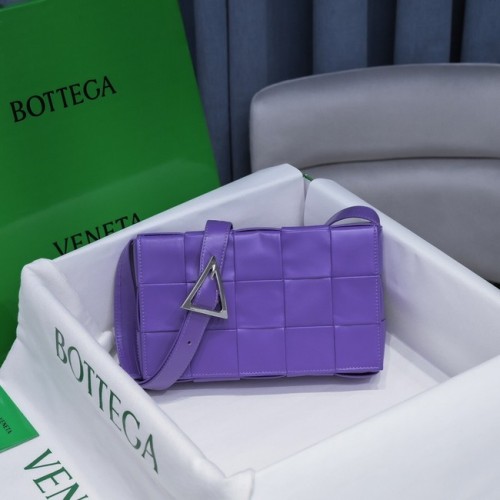 Bottega Veneta CASSETTES 018101 Lawenda