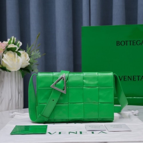 Bottega Veneta KASETA 018101 zielona