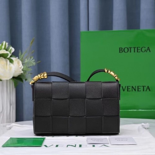 Bottega Veneta CASSETTE 666870 czarny