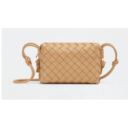 Bottega Veneta Mini torba na ramię ze skóry intrecciato 680254 Migdał