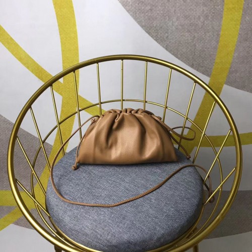 Torba na ramię Bottega Veneta Nappa z miękkiej skóry jagnięcej 98057 brązowa