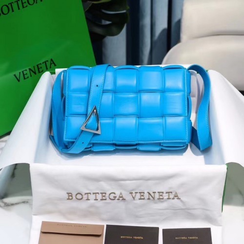 Bottega Veneta TORBA KASETOWA WYŚCIÓŁKA 591970 niebieska
