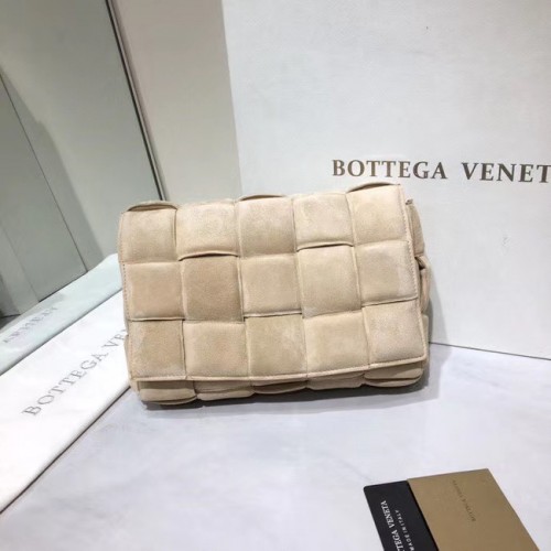 Bottega Veneta PADDED CASSETTE BAG zamsz 591970 Plaster