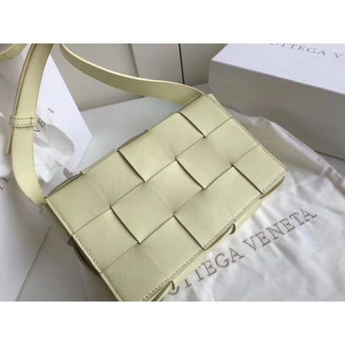 Bottega Veneta Sheepskin Weaving Original Leather 578004 Jasnozielony