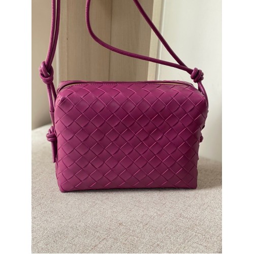 Bottega Veneta Mała torba na ramię ze skóry intrecciato 680255 CINNABAR