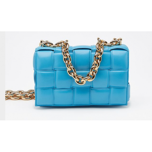 Bottega Veneta THE CHAIN CASSETTE Ekspresowa dostawa 631421 jasnoniebieski