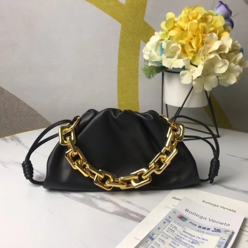 Bottega Veneta MINI TOREBKA NA ŁAŃCUSZKU 620229 czarna