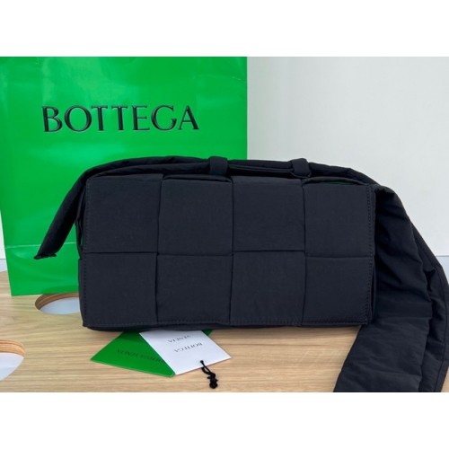 Torba na ramię Bottega Veneta Nylon 591977 Czarno-zielona