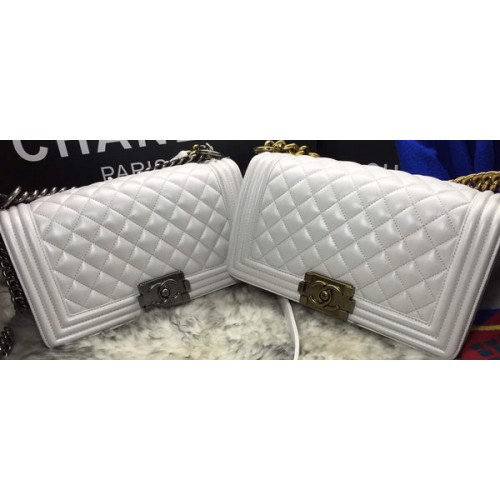 Torebka na ramię Chanel dla chłopca z klapką, skóra owcza A67086 OffWhite