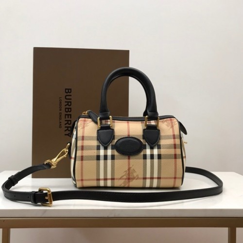 Torba na ramię BurBerry ze skóry 82012 w kolorze czarnym