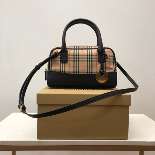 Torba na ramię BurBerry ze skóry 90111 czarna