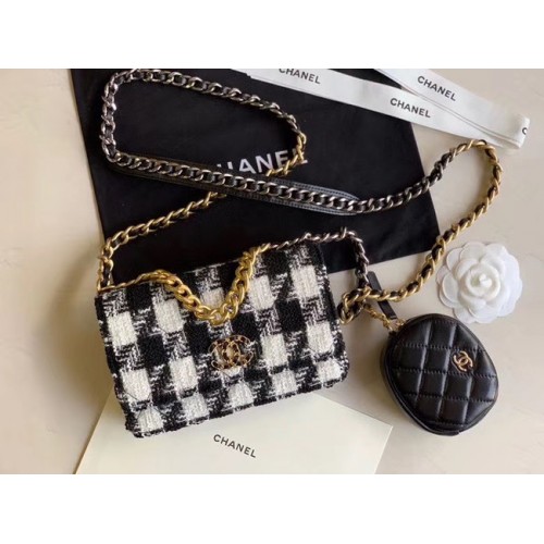 Torebka CHANEL 19 Flap Bag WOC 33817 czarno-biała