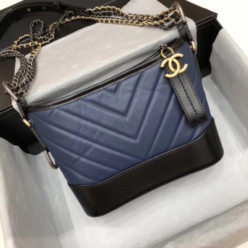 CHANEL GABRIELLE Oryginalna skórzana torba typu hobo A93841 niebiesko-czarna