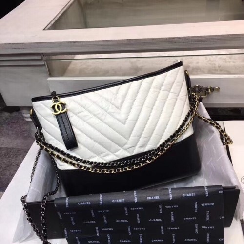 CHANEL GABRIELLE Oryginalna skórzana torba typu hobo A93842 biało-czarna