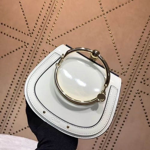 Torebka CHLOE Small Nile ze skóry lakierowanej z bransoletą 3E1302 BIAŁA