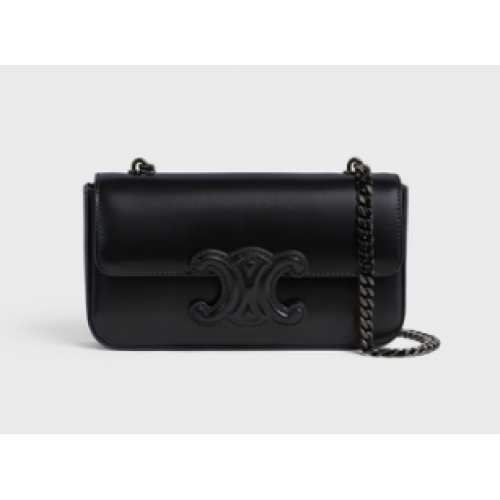 Celine TOREBKA NA RAMIĘ ŁAŃCUCHOWA CUIR TRIOMPHE Z BŁYSZCZĄCEJ SKÓRY CIELĘCEJ 199243 CZARNY CZARNY