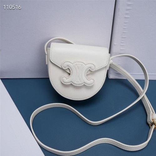 Celine FOLCO CUIR TRIOMPHE Z GŁADKIEJ SKÓRY CIELĘCEJ 10J303 BIAŁA