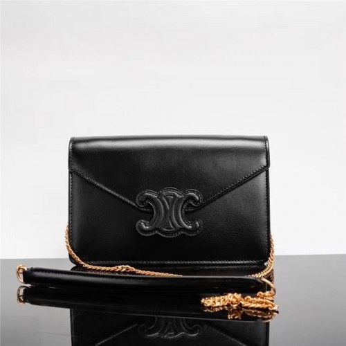 Celine TEEN CHAIN BESACE TRIOMPHE Z BŁYSZCZĄCEJ SKÓRY CIELĘCEJ 10J733 czarny