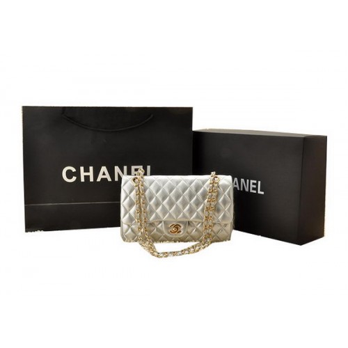Torebka Chanel Classic Flap Bag z owczej skóry serii 2.55 CHA1112 w kolorze srebrnym