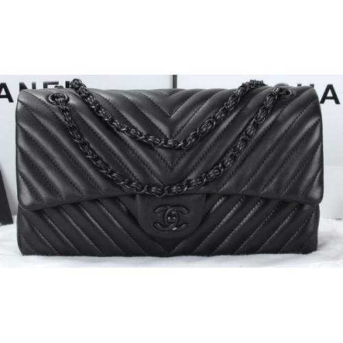 Torebka Chanel Classic Flap Bag z jagnięcej skóry z pikowaniem w jodełkę A01113 w kolorze czarnym