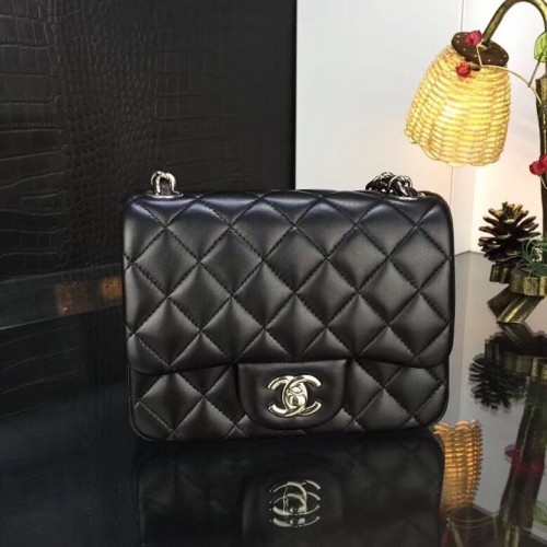 Torebka Chanel Classic MINI Flap Bag z oryginalnej skóry owczej A1115 w kolorze czarnym z srebrnym łańcuszkiem