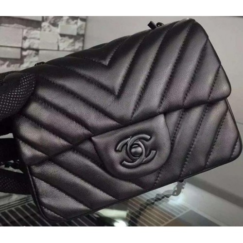 Torebka Chanel Classic mini Flap Bag w kolorze czarnym, z owczej skóry w jodełkę, A68748, kolor czarny