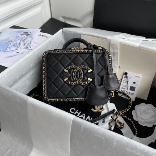 Chanel Lambskin Crystal Calfskine Metalowa kosmetyczka w kolorze złotym 8817 czarna
