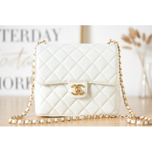 TOREBKA CHANEL MINI FLAP BAG Z JAGNIĘCEJ SKÓRY AS3648 BIAŁA