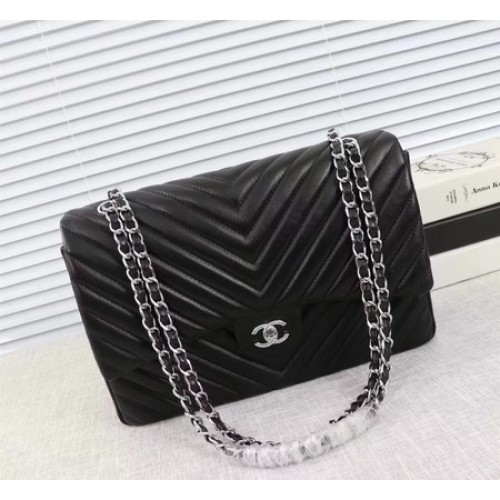 Torebka Chanel Maxi Classic Flap Bag w kolorze czarnym, z owczej skóry w jodełkę, A58601, srebrna