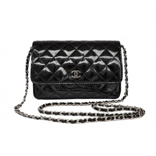 Tania torebka Chanel Mini Flap Bag A33814 w kolorze czarnym lakierowanym srebrnym