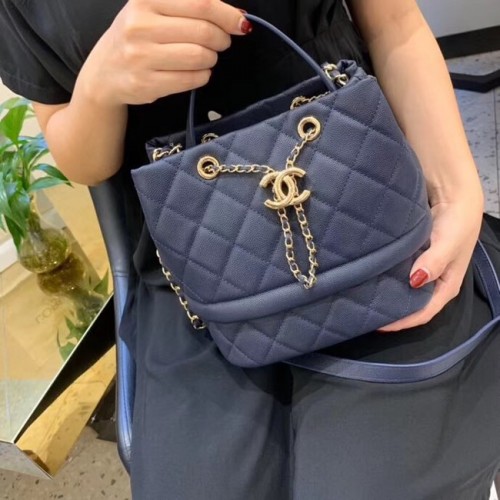 Torebka hobo Chanel Original Caviar Leather Sac AS0894 niebieska