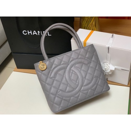 Torba Chanel Tote Bag z licowej skóry cielęcej i metalu w odcieniu złota AS1804 szara