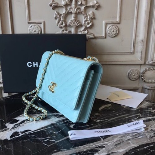 Torebka na ramię Chanel WOC Original Sheepskin Leather 33814 Skyblue