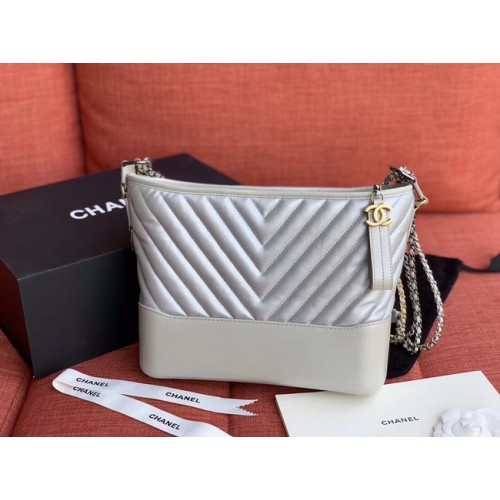 Torebka typu hobo Chanel Gabrielle A93824 jasnoniebieska