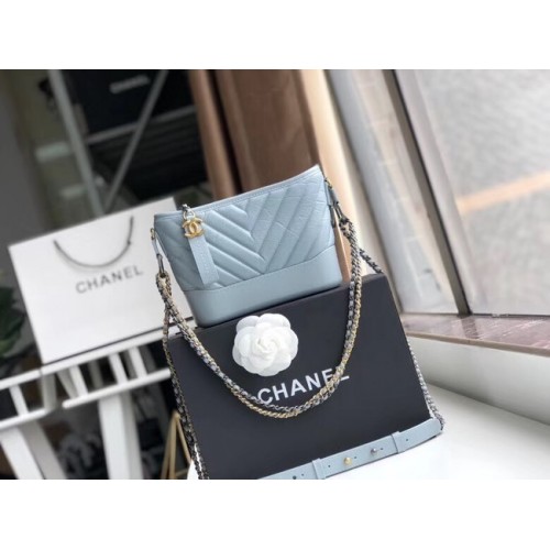 Torebka typu hobo Chanel Gabrielle A91810 jasnoniebieska