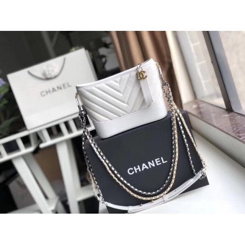 Torebka typu hobo Chanel Gabrielle A91810 biała