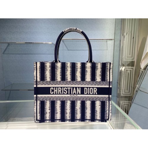 DIOR BOOK TOTE Niebieskie paski D Haft M1287Z