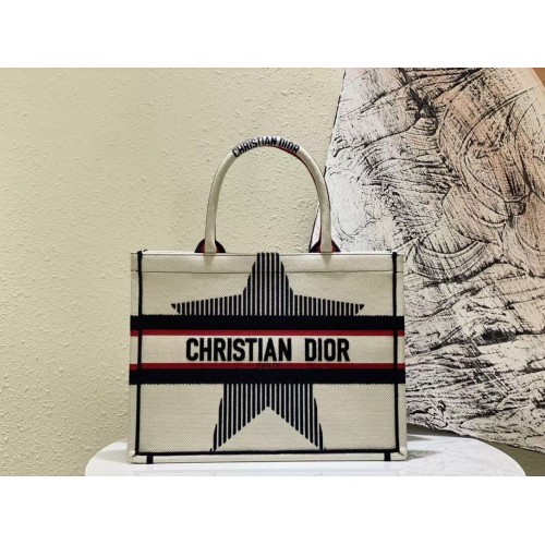 DIOR BOOK TOTE Wielokolorowa haftowana torba M1296ZR-22