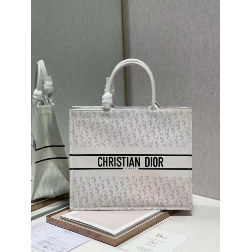 DIOR BOOK TOTE skóra Constellation haft M1297ZR biały
