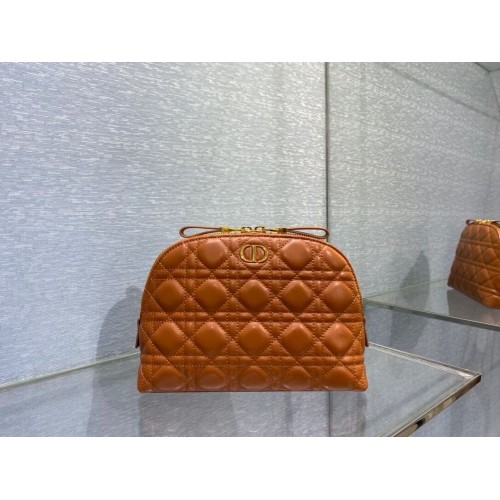 DIOR CARO BEAUTY POUCH Cannage Lambskin S5047 brązowy