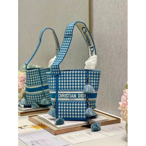 Torebka typu bucket Dior Bubble Maple Leaf z haftem C1076 w kolorze niebieskim