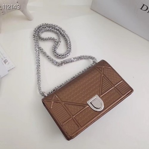 Dior DIORAMA skórzana torebka na łańcuszku S0328 brązowa