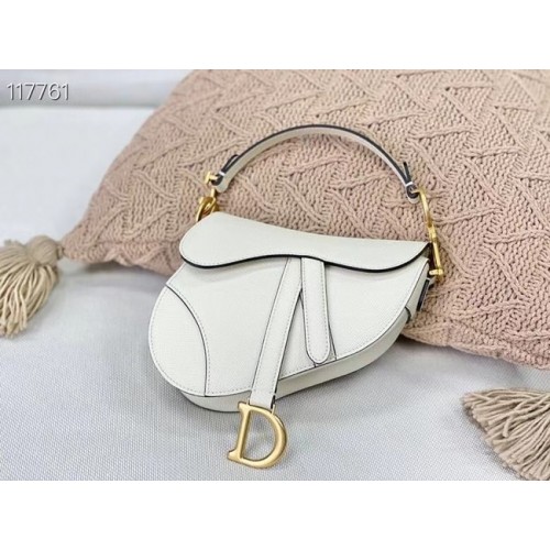 Dior SMALL SADDLE-TAS VAN KALFSLEEER M0445CW WHITE
