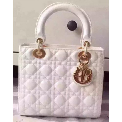 Torebka Dior Small Lady Dior ze skóry lakierowanej CD5502 w kolorze białym