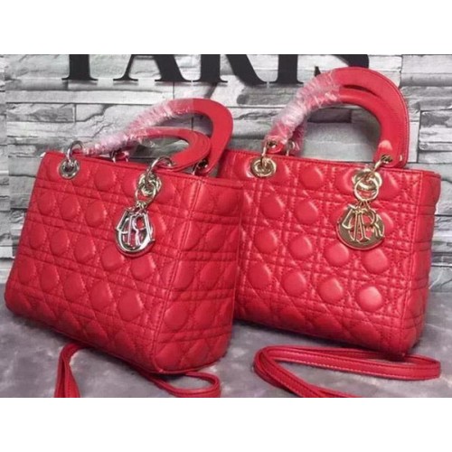 Torebka Dior Small Lady Dior z owczej skóry CD6322 w kolorze czerwonym