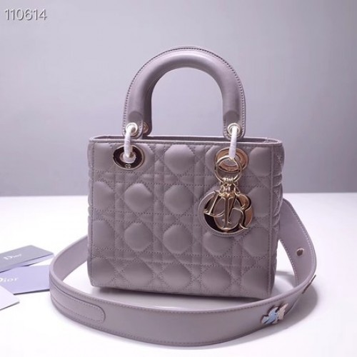 Torba typu tote Dior Lucky Badge z oryginalnej owczej skóry A88035 w kolorze szarym